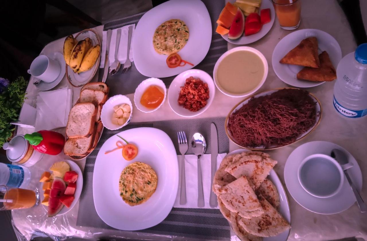 Lavendra Guset House Hotel Nallathanniya Екстериор снимка