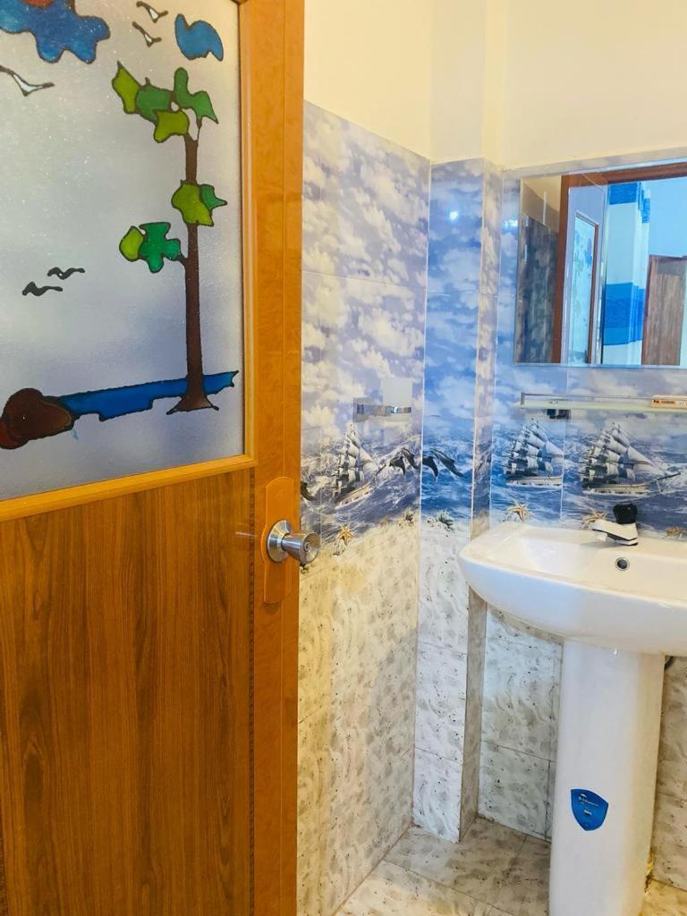 Lavendra Guset House Hotel Nallathanniya Екстериор снимка