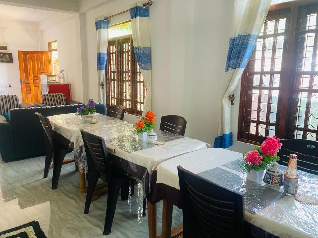 Lavendra Guset House Hotel Nallathanniya Екстериор снимка