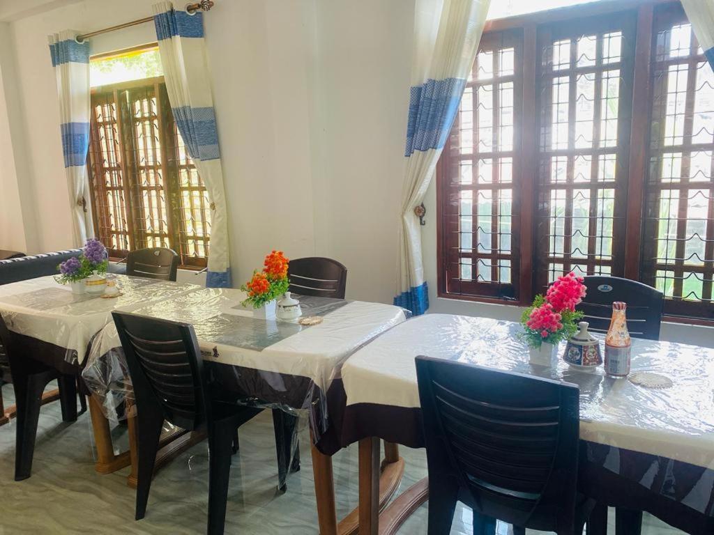 Lavendra Guset House Hotel Nallathanniya Екстериор снимка