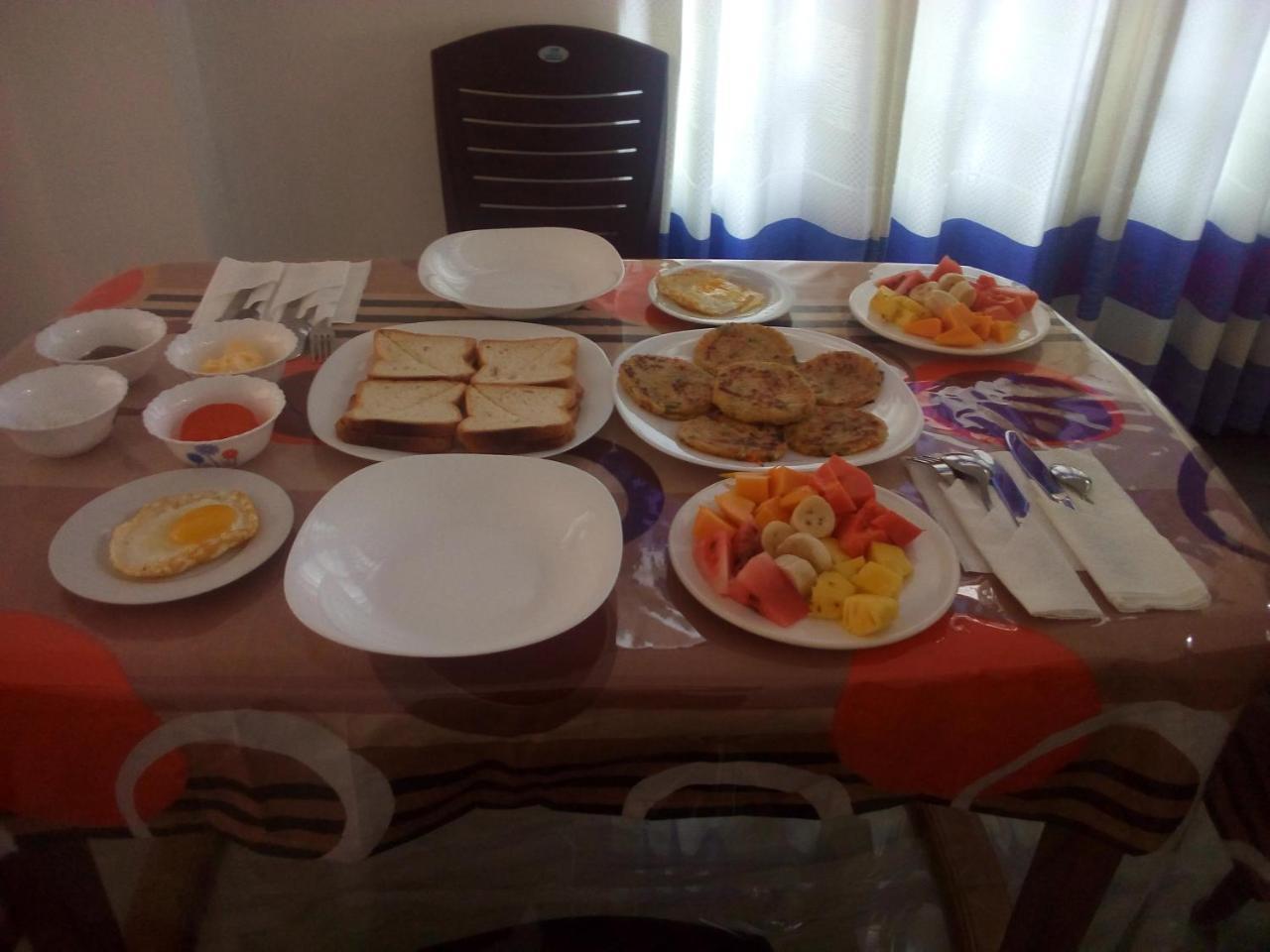 Lavendra Guset House Hotel Nallathanniya Екстериор снимка
