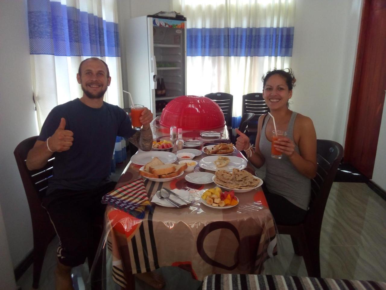 Lavendra Guset House Hotel Nallathanniya Екстериор снимка