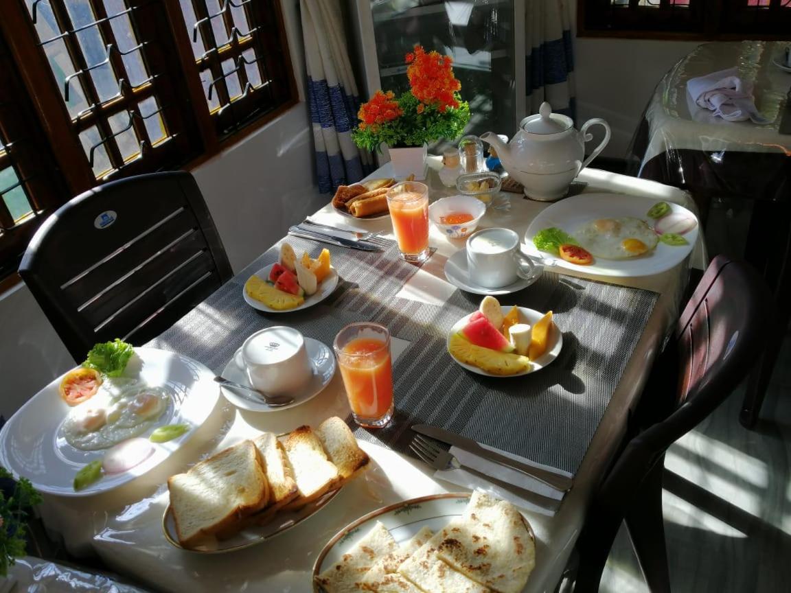 Lavendra Guset House Hotel Nallathanniya Екстериор снимка
